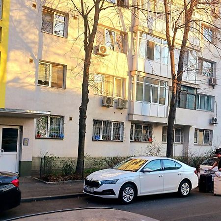 The House In The Park Bucharest Apartment Exterior photo